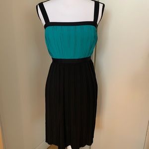 NWOT Calvin Klein size 2 teal/black dress